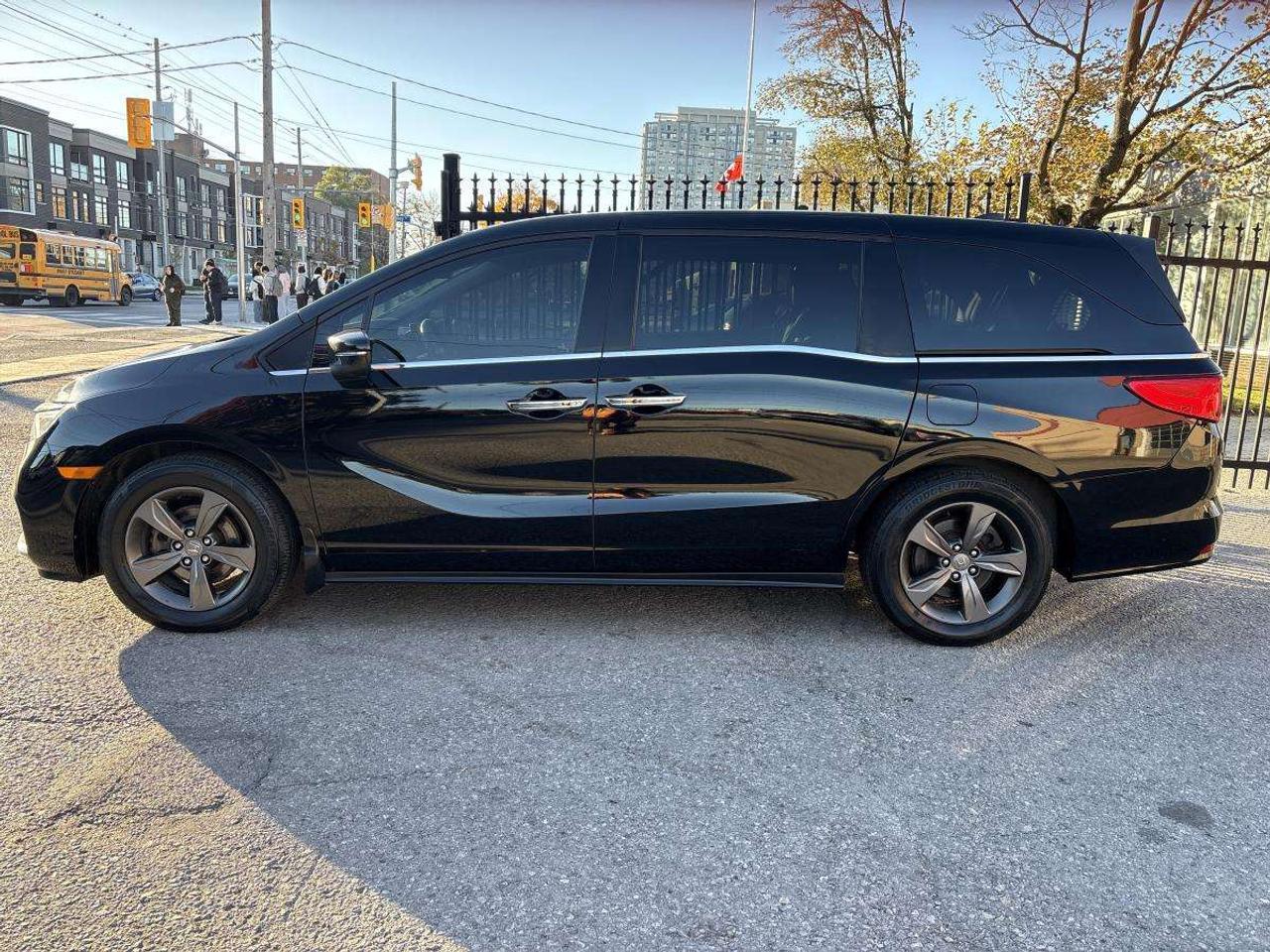 2023 Honda Odyssey EX-RES Clean Carfax/One Owner Photo