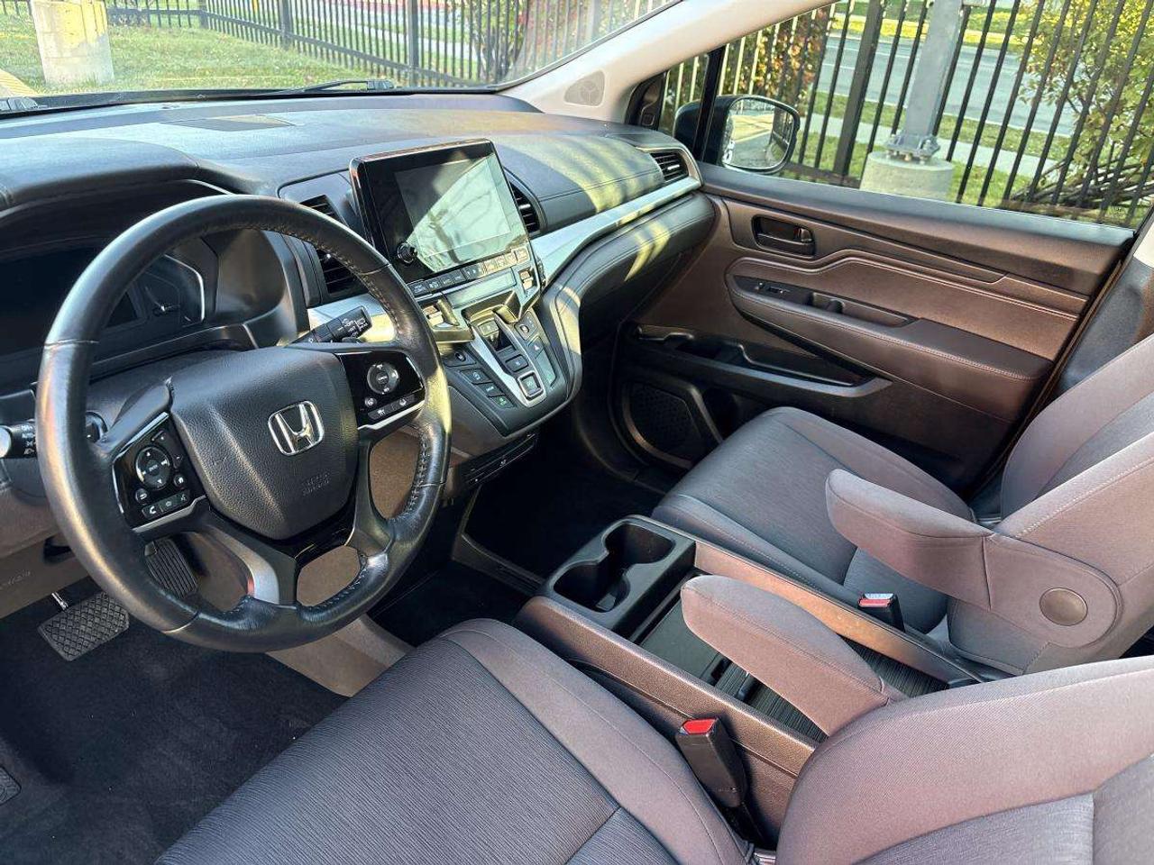 2023 Honda Odyssey EX-RES Clean Carfax/One Owner Photo