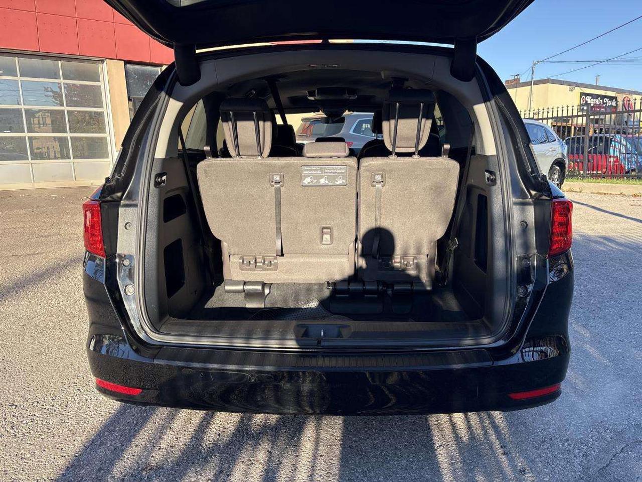 2023 Honda Odyssey EX-RES Clean Carfax/One Owner Photo