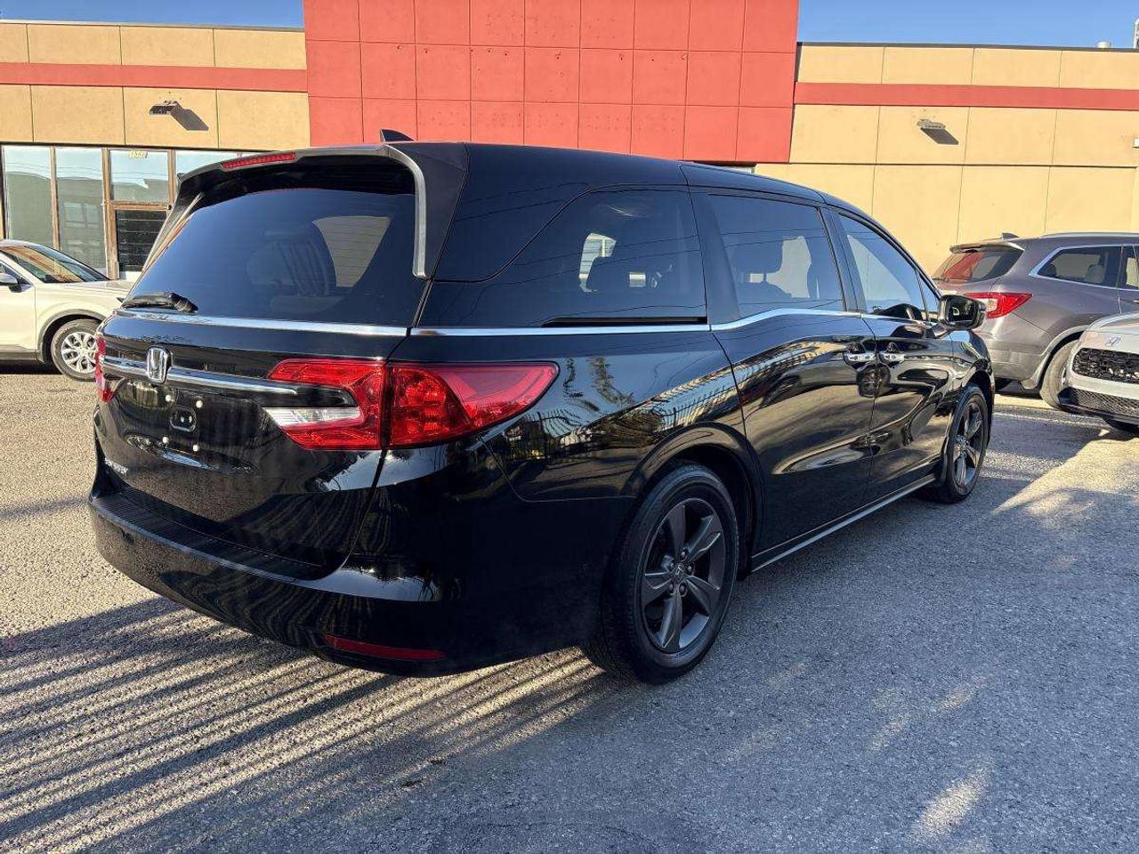 2023 Honda Odyssey EX-RES Clean Carfax/One Owner Photo
