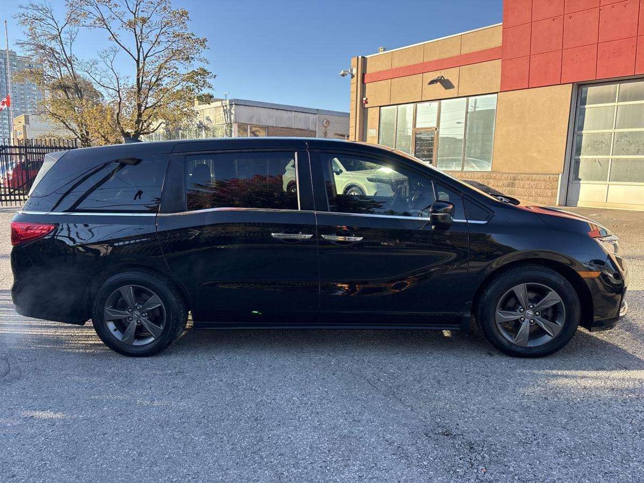 2023 Honda Odyssey EX-RES Clean Carfax/One Owner Photo