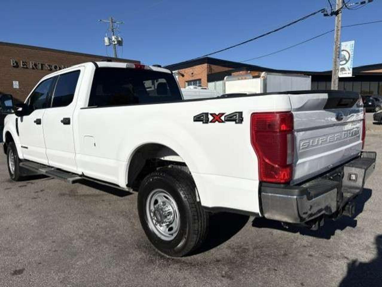 2020 Ford F-350 XLT 4X4 6.7L POWER STROKE DIESEL CREW CAB LONG BOX Photo