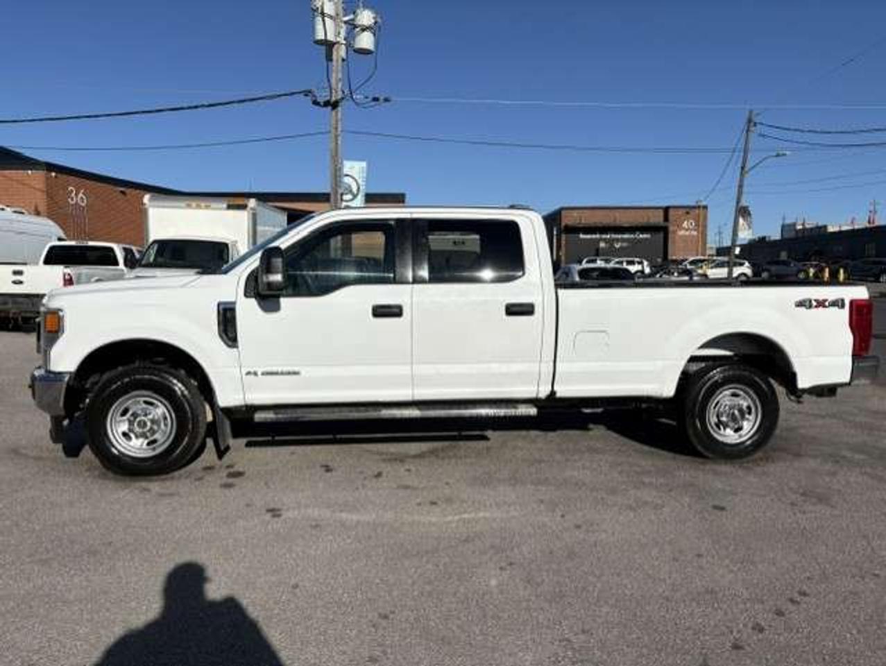 2020 Ford F-350 XLT 4X4 6.7L POWER STROKE DIESEL CREW CAB LONG BOX Photo5