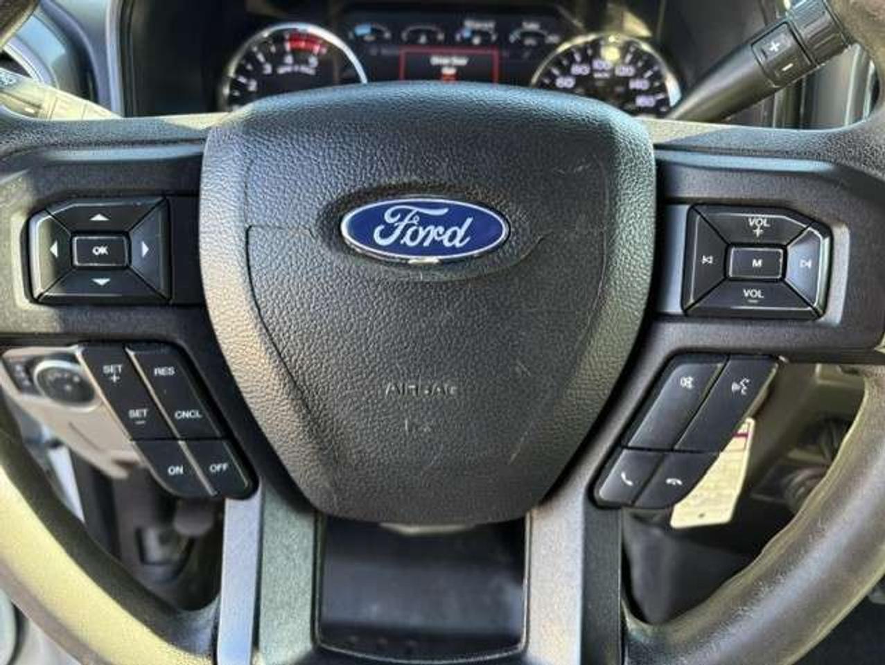 2020 Ford F-350 XLT 4X4 6.7L POWER STROKE DIESEL CREW CAB LONG BOX Photo