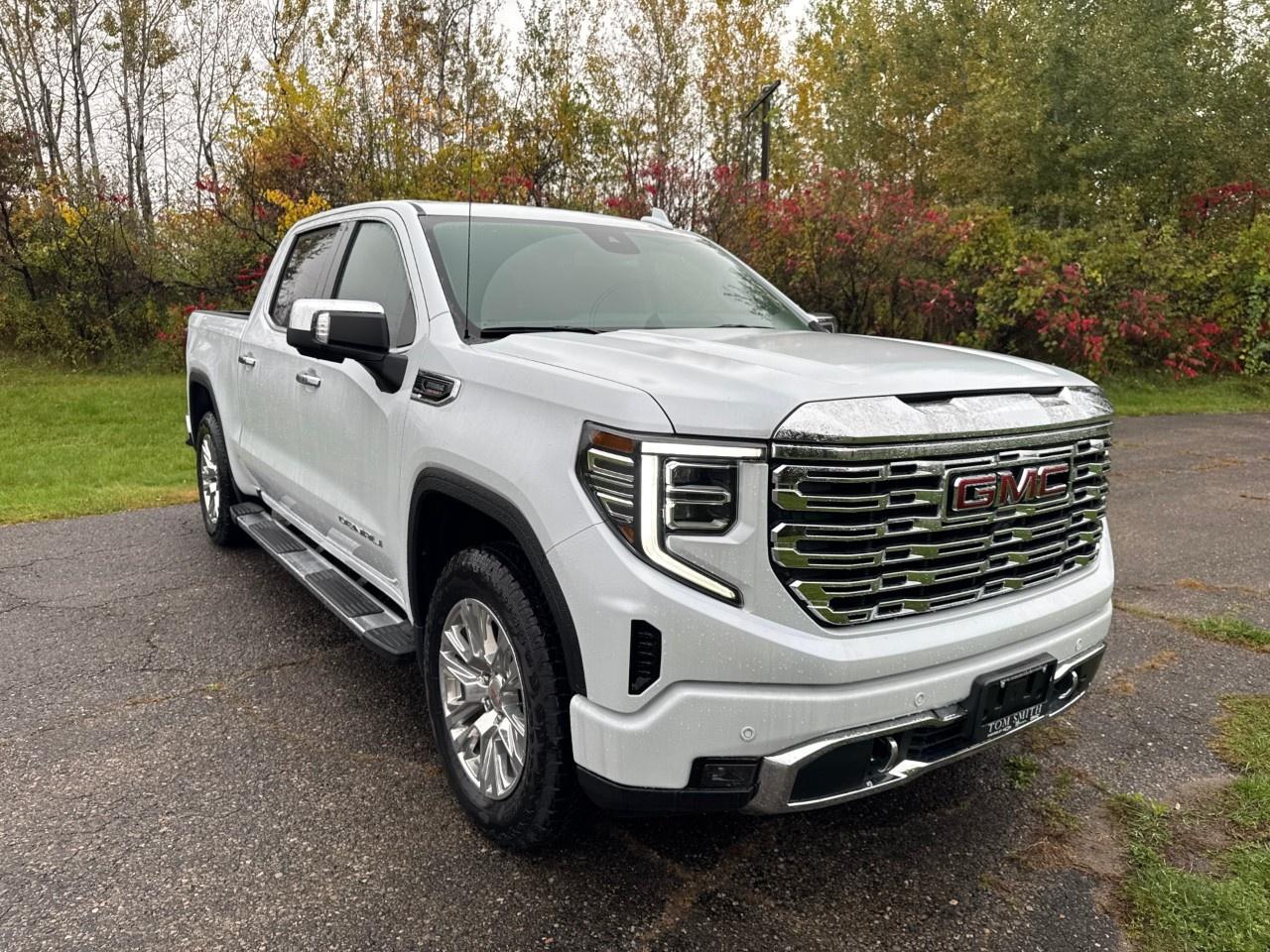 2026 GMC Sierra 1500 Crew Cab Short Box 4-Wheel Drive Denali Photo