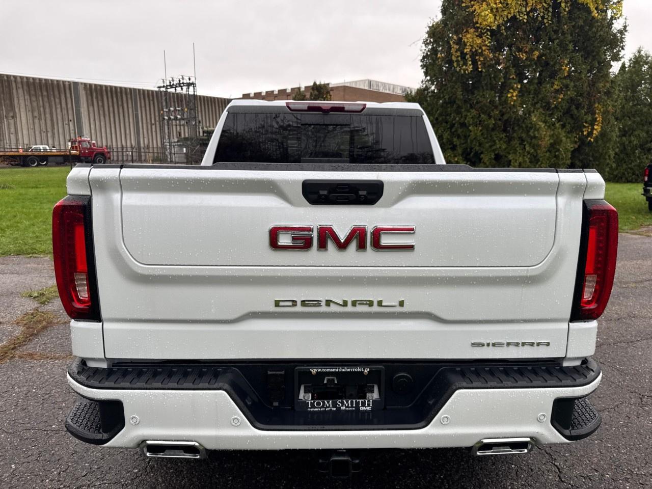 2026 GMC Sierra 1500 Crew Cab Short Box 4-Wheel Drive Denali Photo