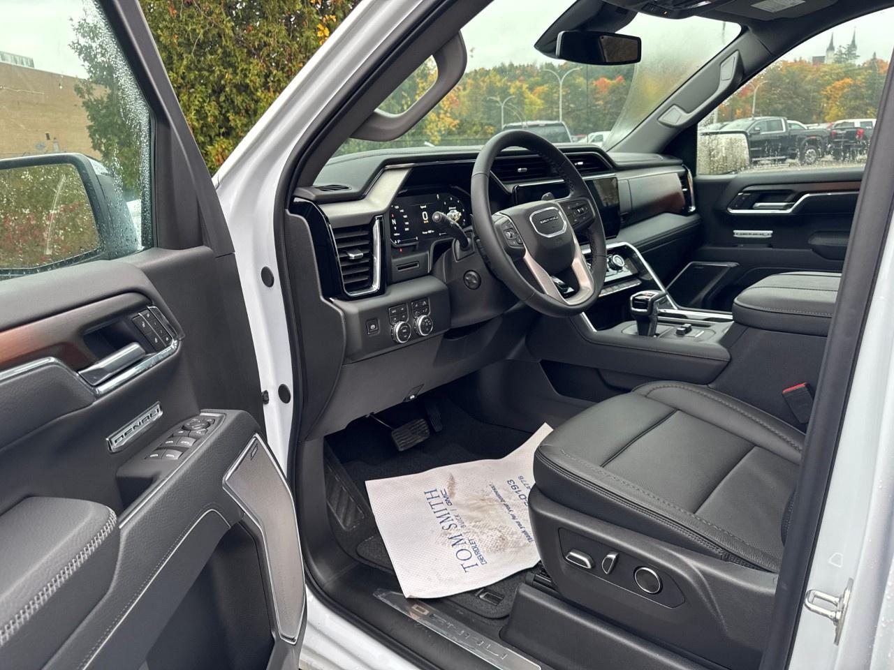 2026 GMC Sierra 1500 Crew Cab Short Box 4-Wheel Drive Denali Photo