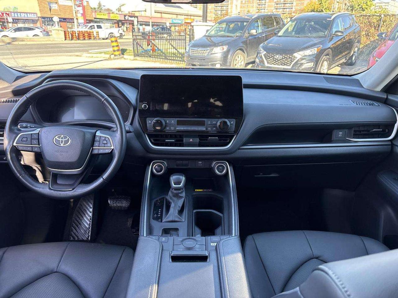 2024 Toyota Grand Highlander XLE Photo