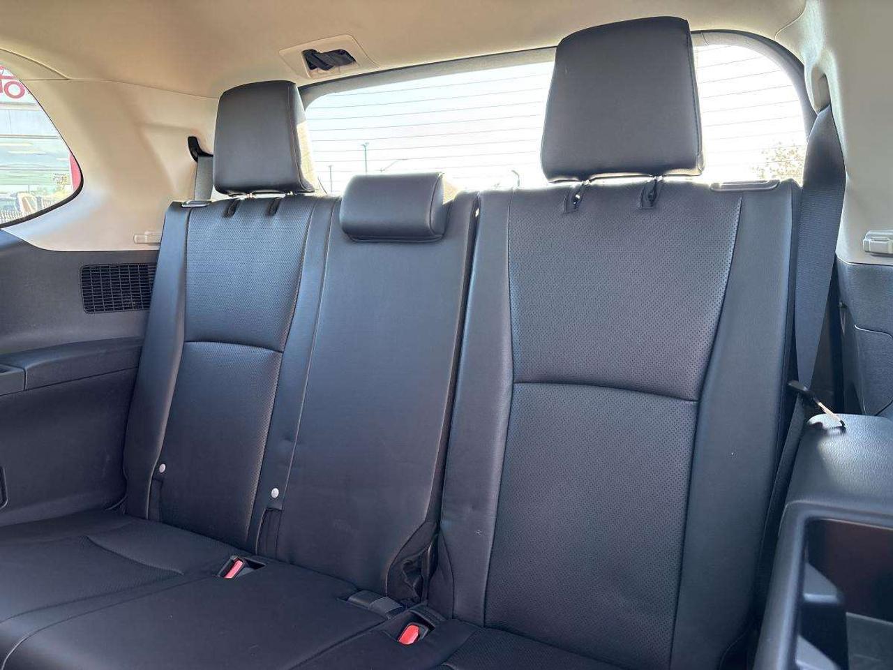 2024 Toyota Grand Highlander XLE Photo