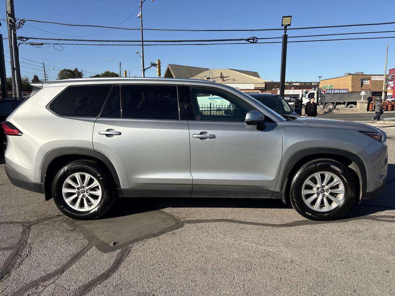 2024 Toyota Grand Highlander XLE Photo