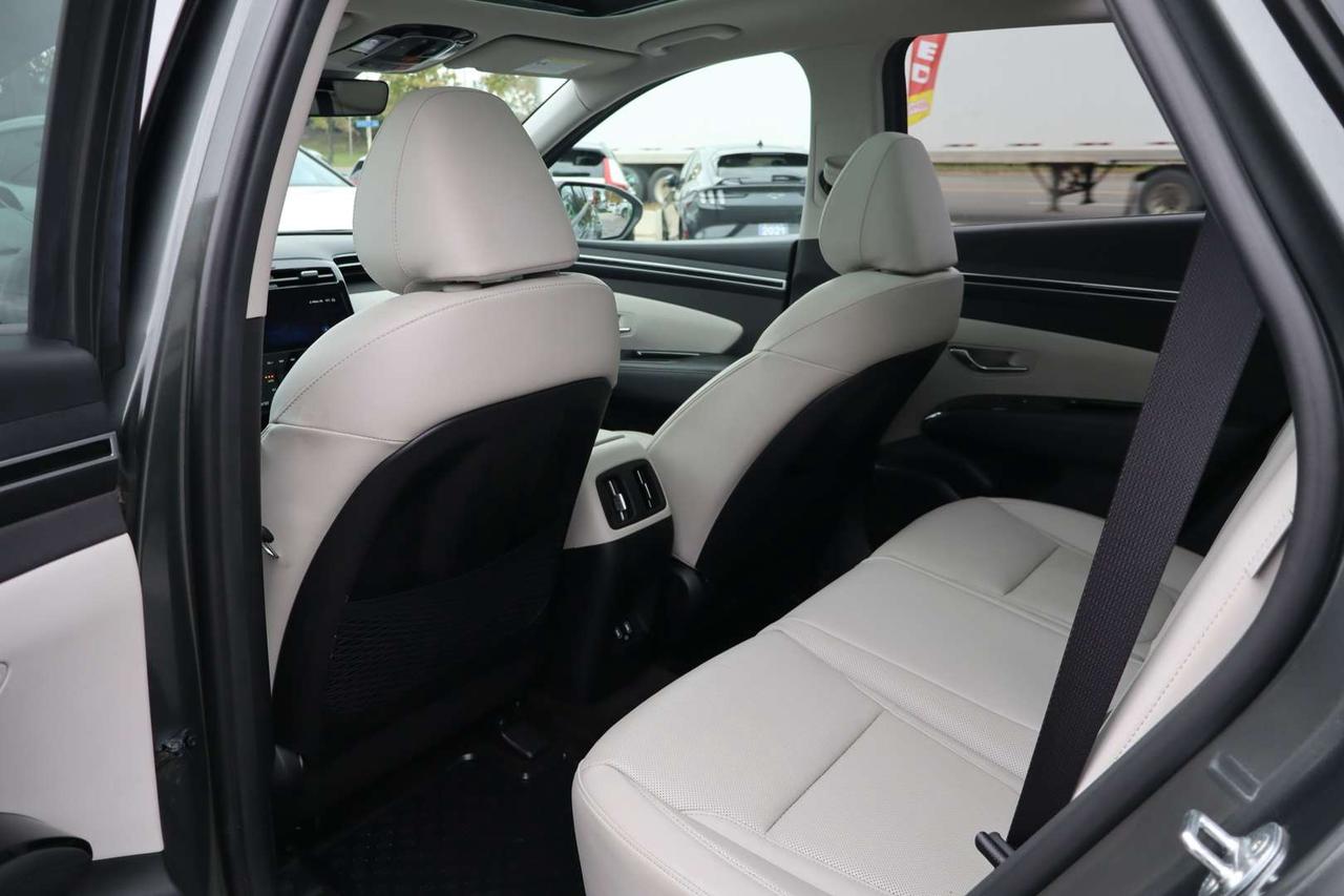 2024 Hyundai Tucson ULTIMATE AWD   NO ACCIDENT   CLEAN CARFAX   BEIGE INTERIOR Photo