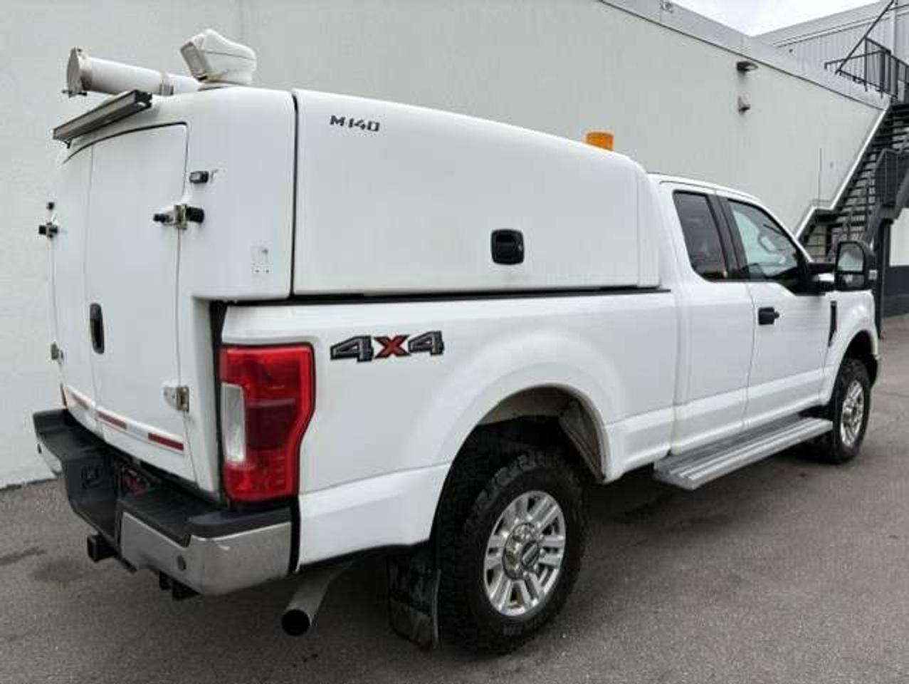 2018 Ford F-250 XLT 4X4 SHORT BOX-CAMERA-CAP-CARGO SLIDE Photo