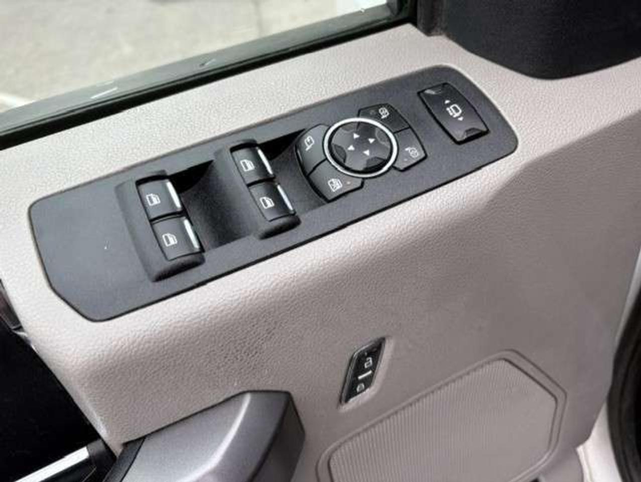 2018 Ford F-250 XLT 4X4 SHORT BOX-CAMERA-CAP-CARGO SLIDE Photo