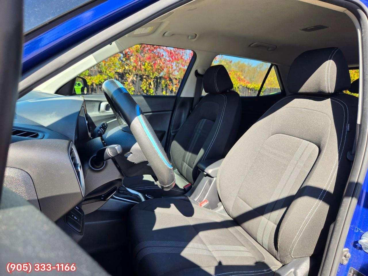 2023 Hyundai Venue Preferred Apple CarPlay & Android Auto • Remote Start System • Heated Front Seats • Lane Assist • Keyless Entry Photo