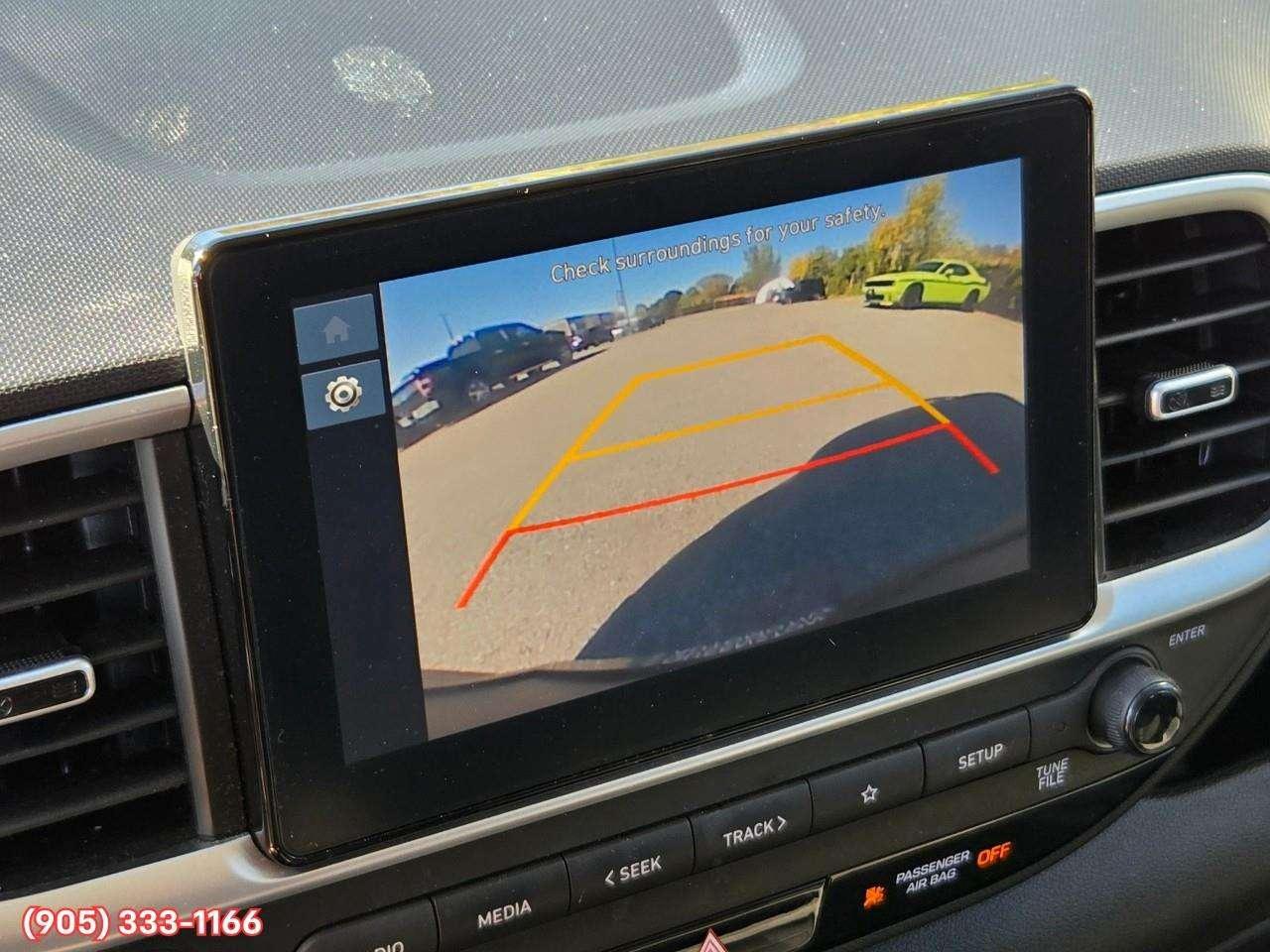 2023 Hyundai Venue Preferred Apple CarPlay & Android Auto • Remote Start System • Heated Front Seats • Lane Assist • Keyless Entry Photo