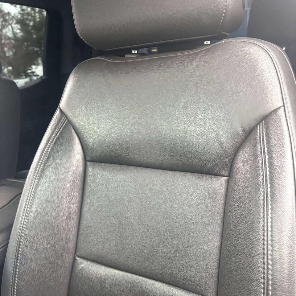 2019 Chevrolet Silverado 1500 RST 5.3L 4x4   Leather Photo