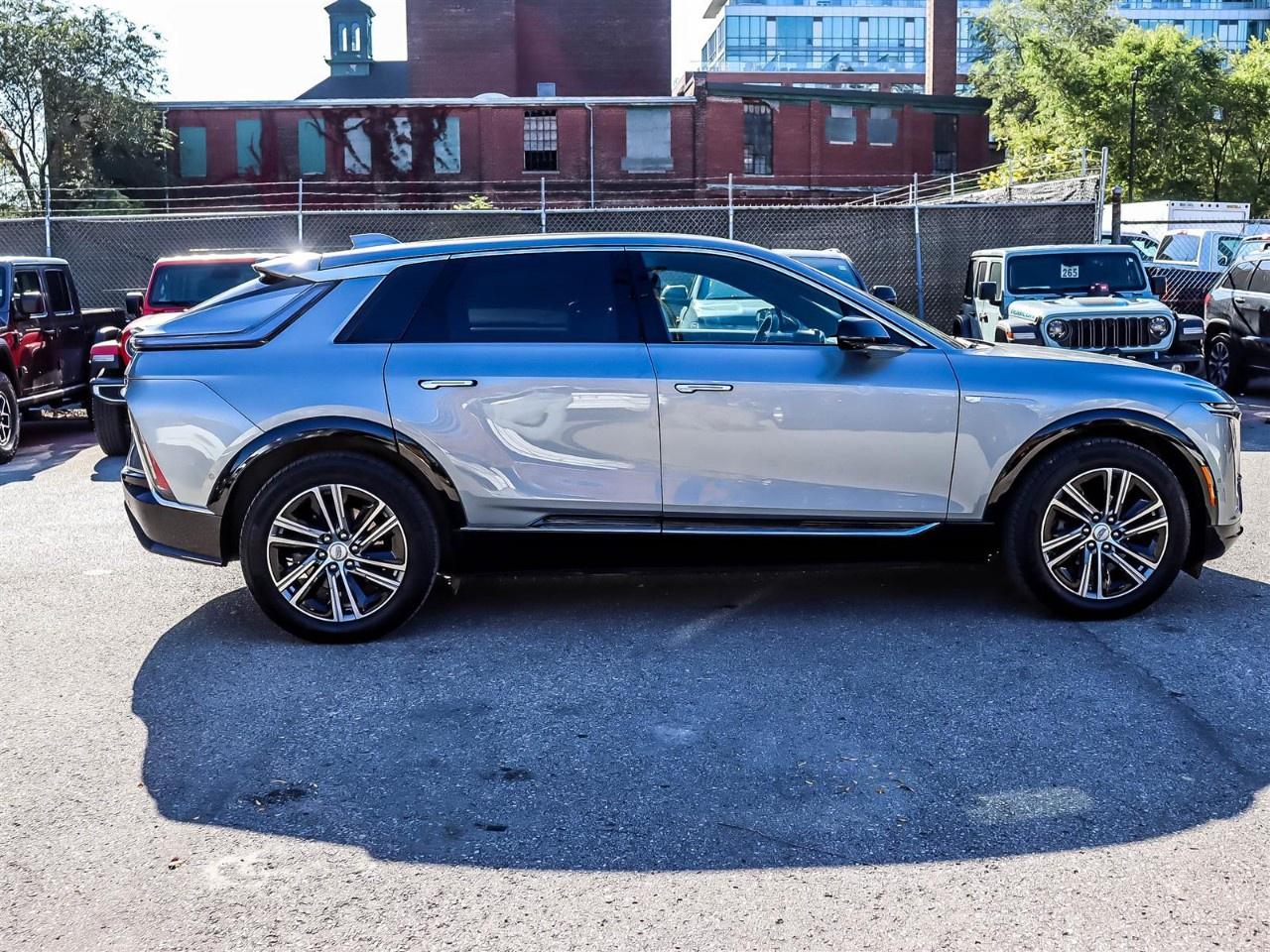 2024 Cadillac LYRIQ 4dr Luxury w/1SC Photo