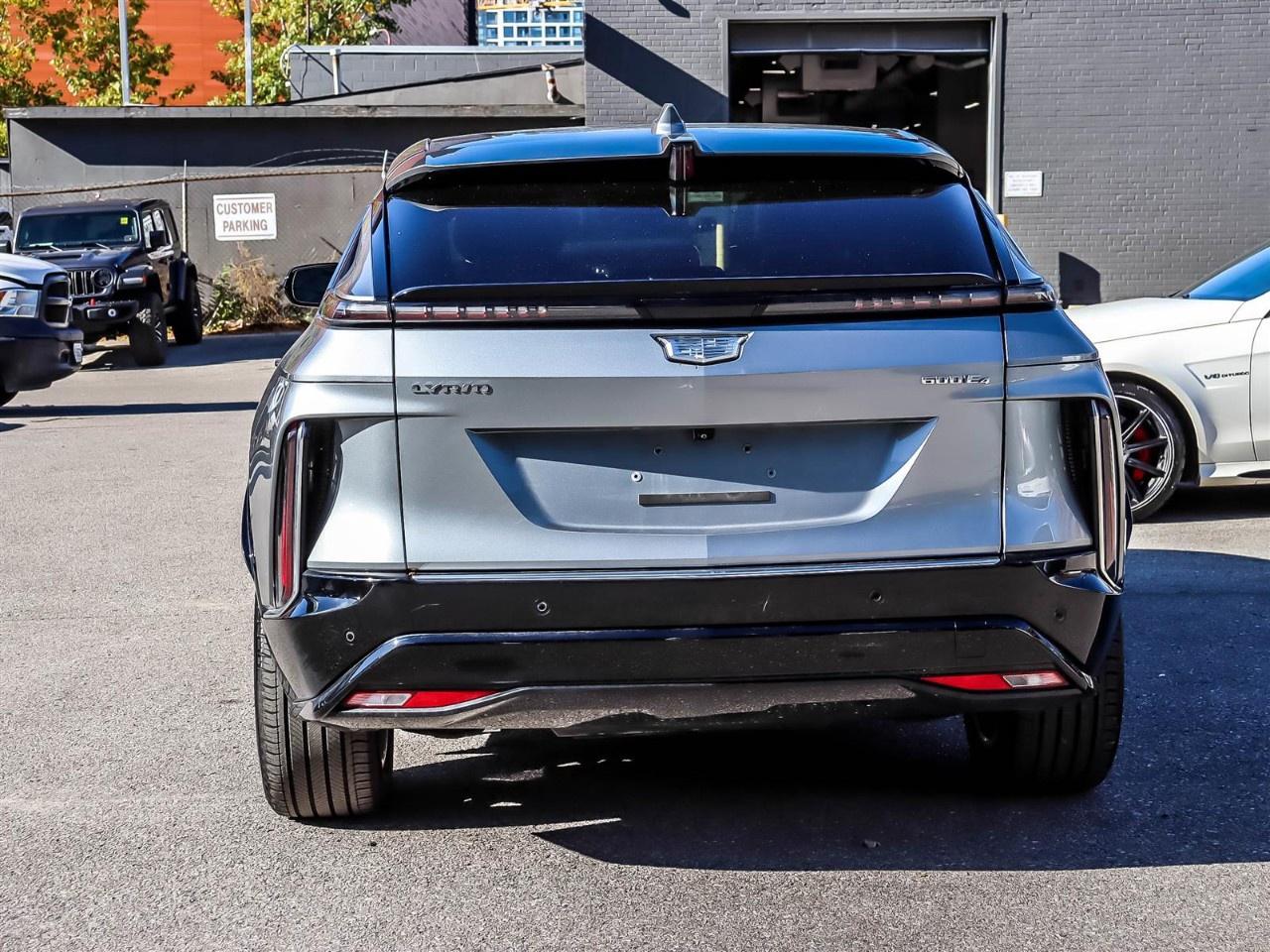 2024 Cadillac LYRIQ 4dr Luxury w/1SC Photo