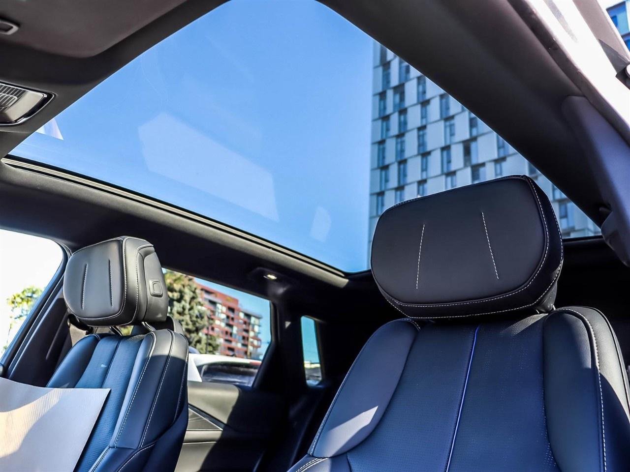 2024 Cadillac LYRIQ 4dr Luxury w/1SC Photo