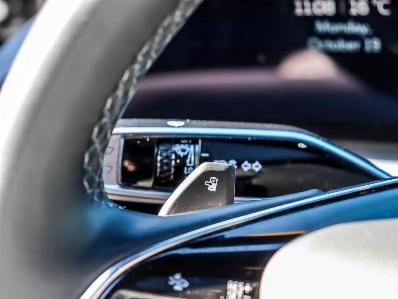 2024 Cadillac LYRIQ 4dr Luxury w/1SC Photo