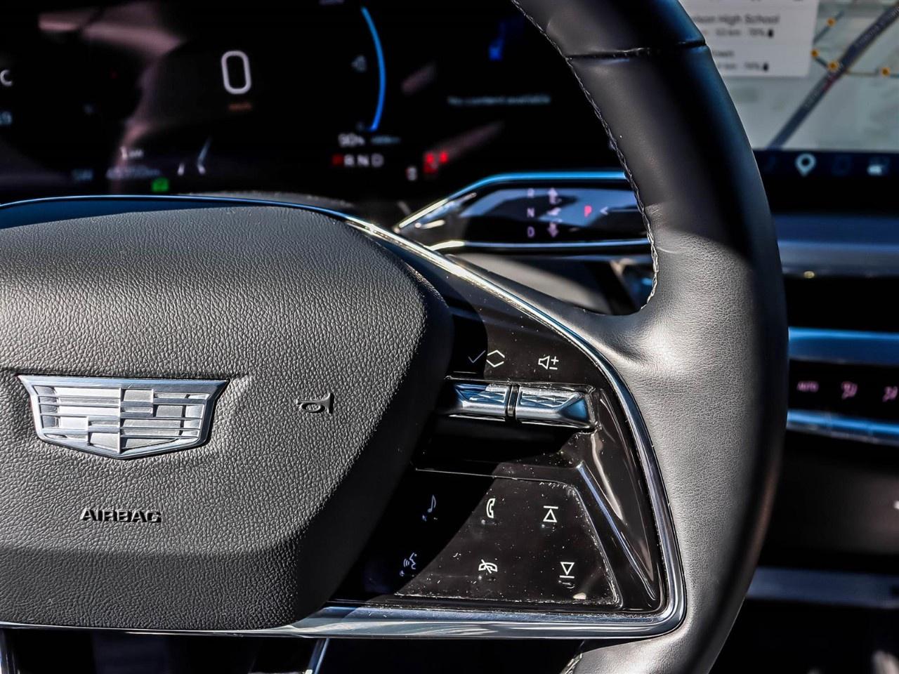 2024 Cadillac LYRIQ 4dr Luxury w/1SC Photo