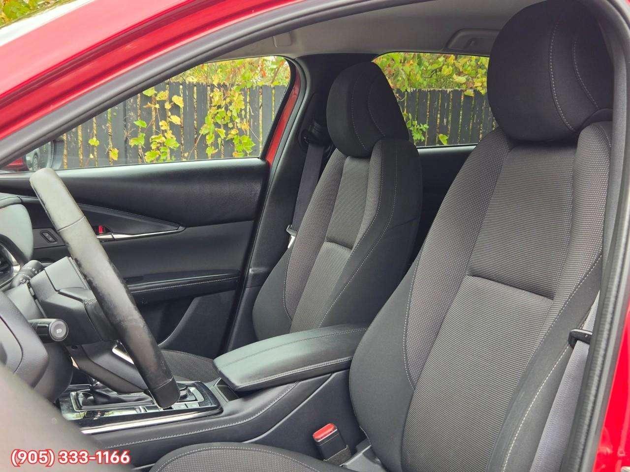 2023 Mazda CX-30 GS Apple CarPlay & Android Auto • Heated Front Seats • Lane Assist • Keyless Entry • Alloy Wheels Photo
