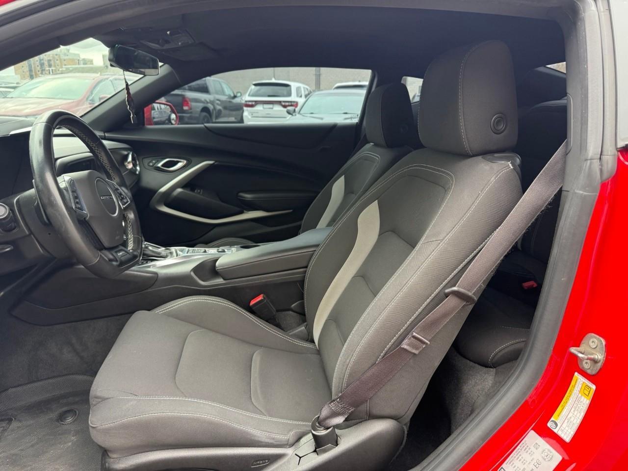 2017 Chevrolet Camaro 1LT 2dr Coupe Photo