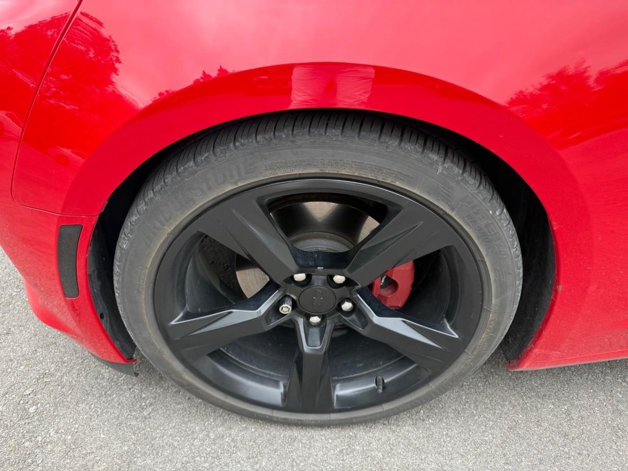 2017 Chevrolet Camaro 1LT 2dr Coupe Photo3