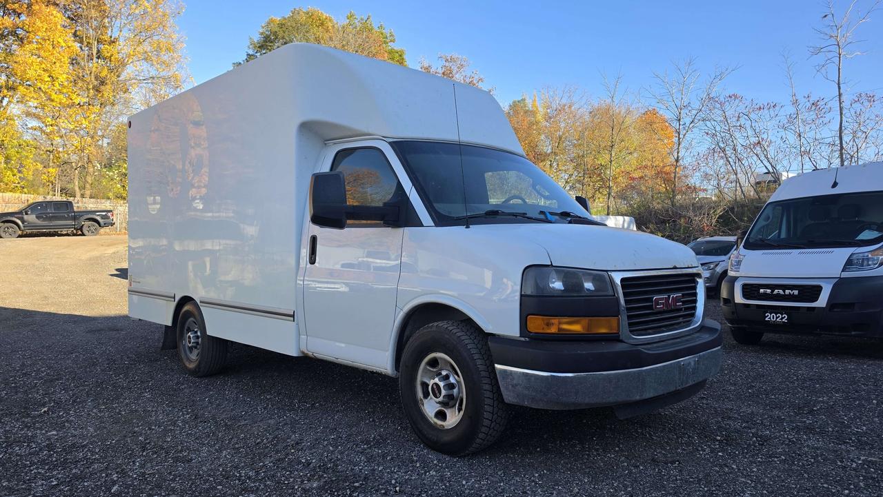 2016 GMC Savana G3500 - 12Ft Aerocell Box - GVW:9900LB - - 12CB-121841 Photo