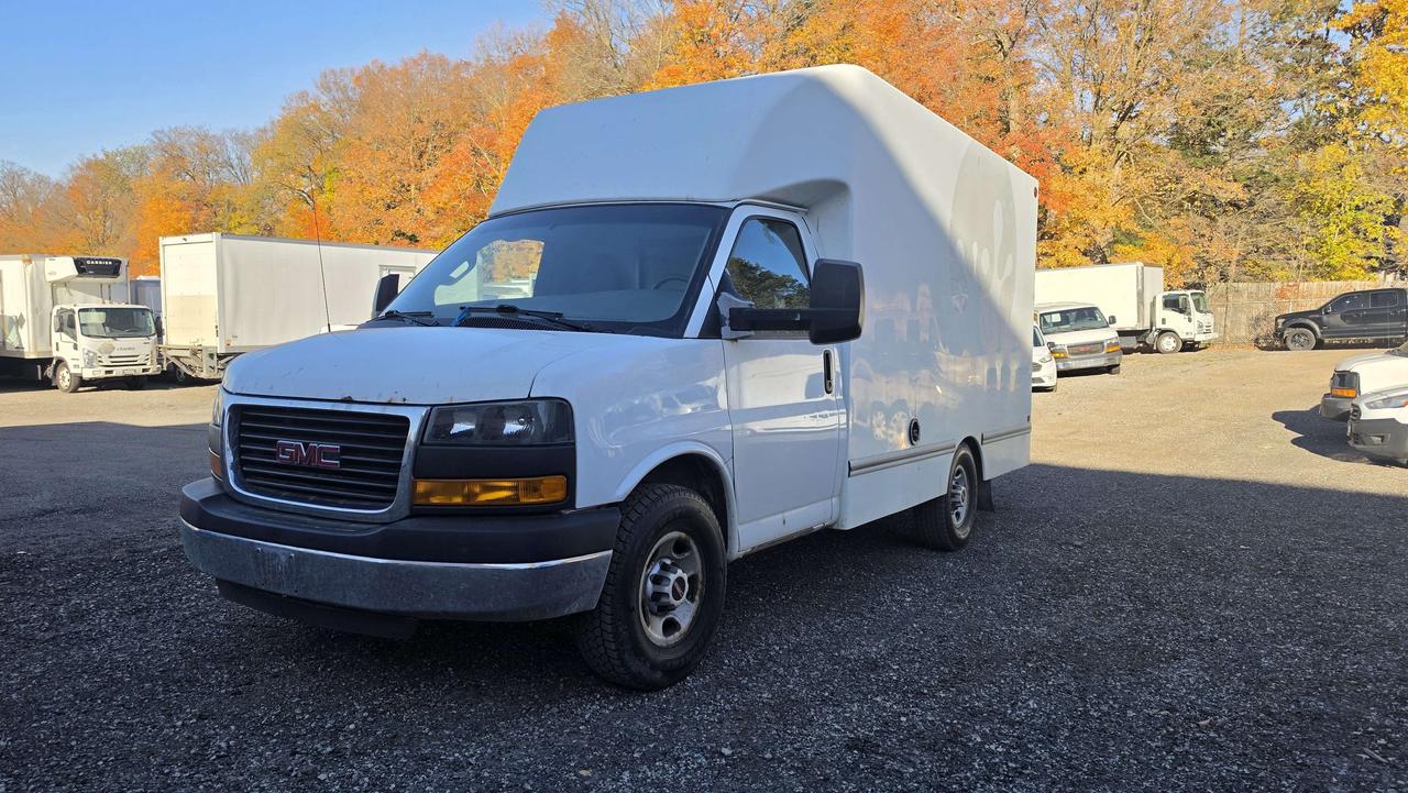 2016 GMC Savana G3500 - 12Ft Aerocell Box - GVW:9900LB - - 12CB-121841 Photo2