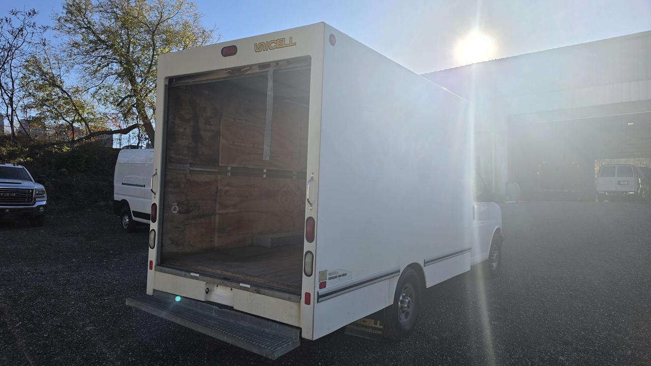 2016 GMC Savana G3500 - 12Ft Aerocell Box - GVW:9900LB - - 12CB-121841 Photo