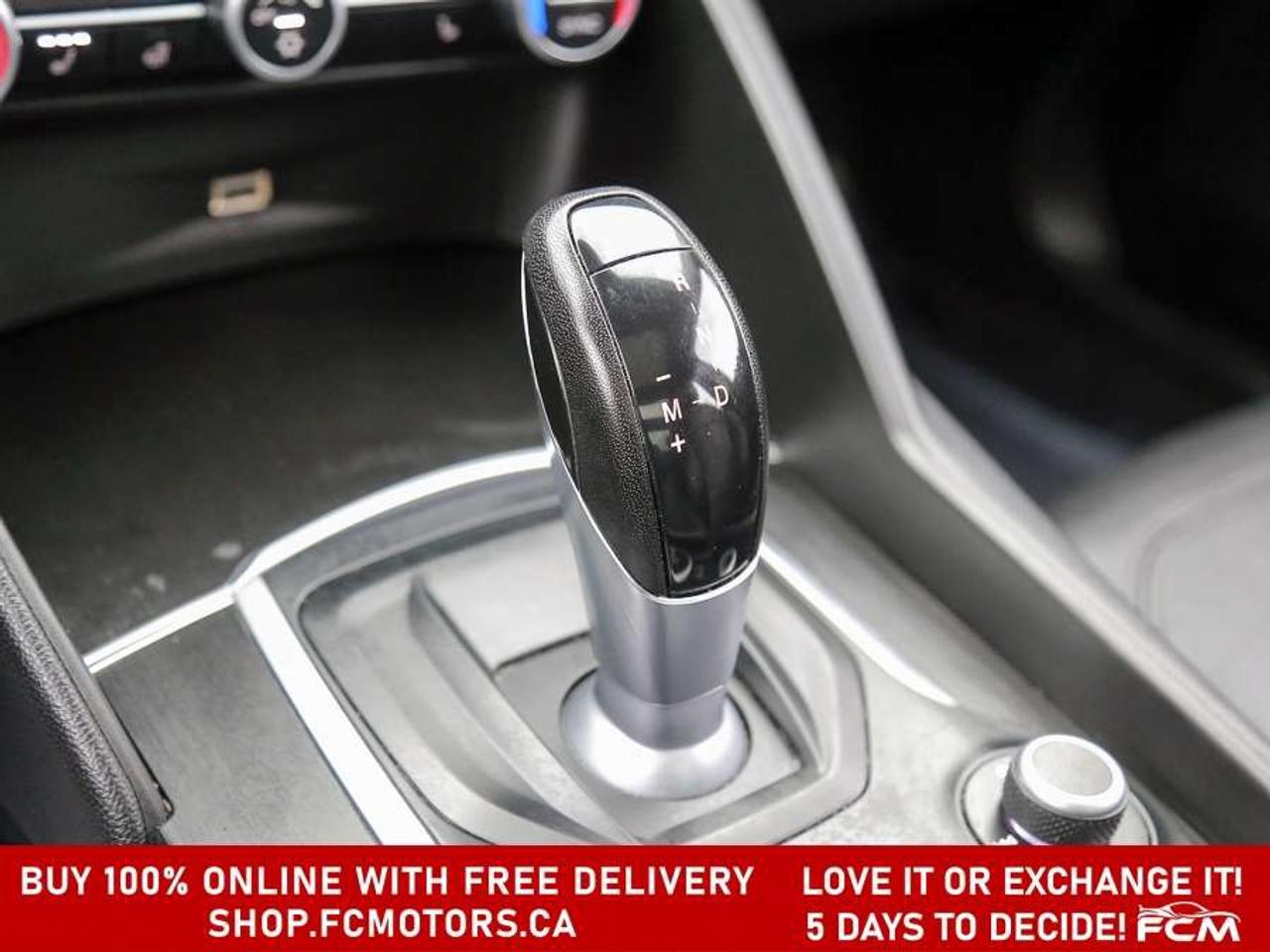 2017 Alfa Romeo Giulia FULLY CERTIFIED WITH WARRANTY Photo
