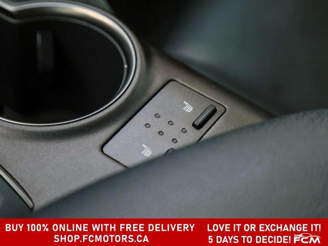 2022 Toyota Camry SE   FULLY CERTIFIED WITH WARRANTY Photo