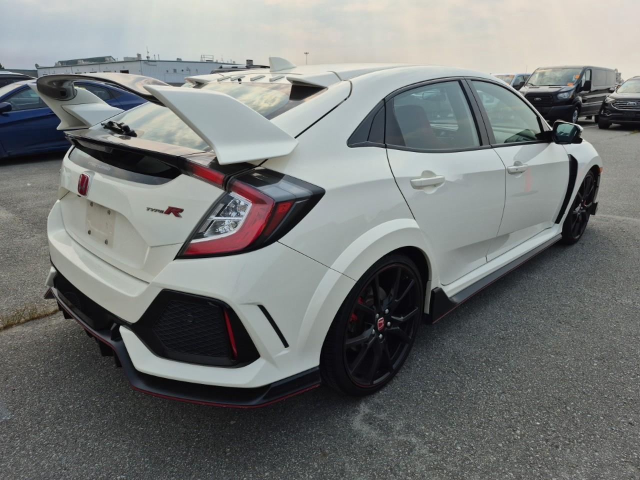 2017 Honda Civic Type R (M6) 4dr Hatchback Photo