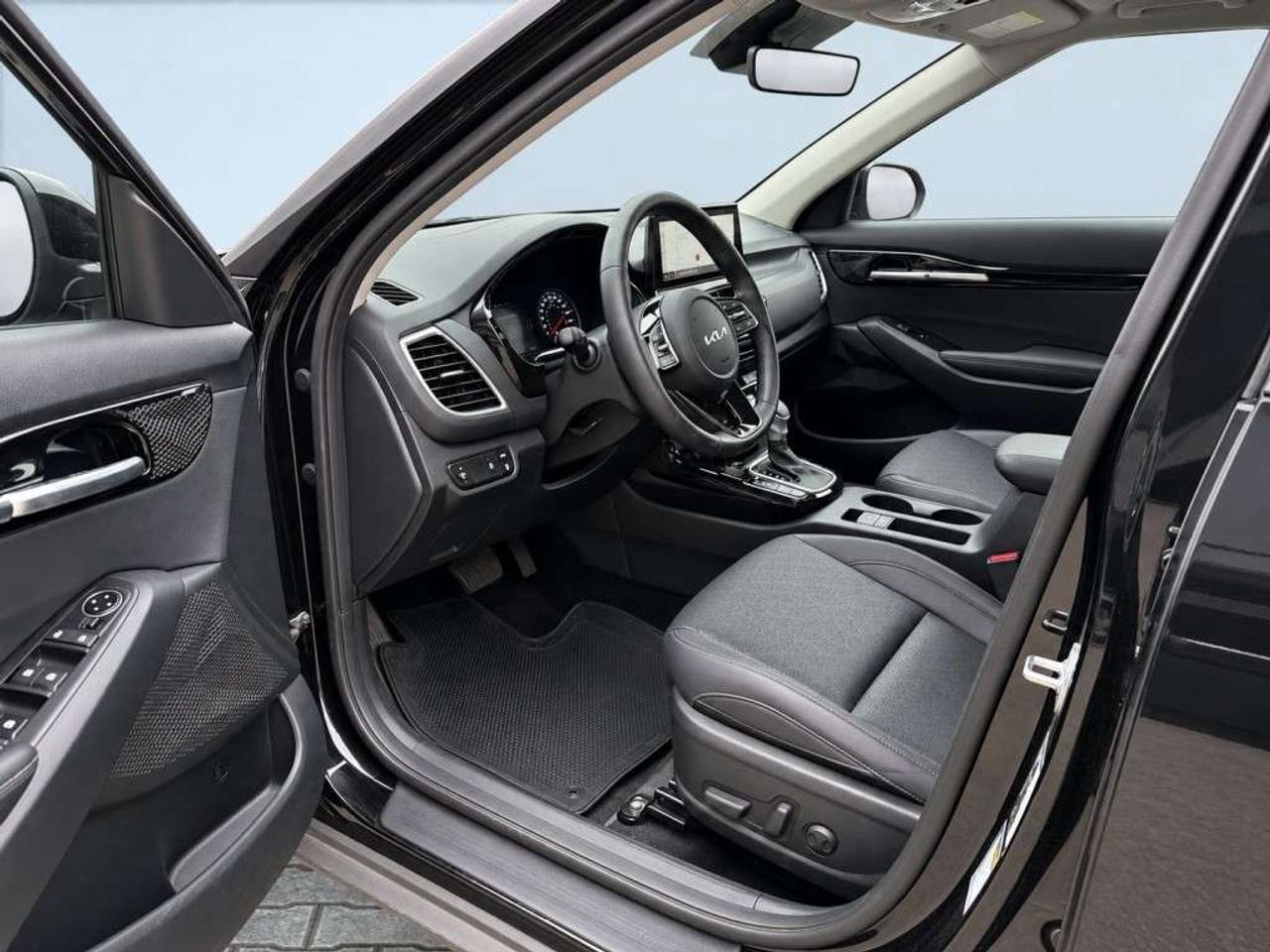 2023 Kia Seltos EX PREMIUM AWD / LEATHER / SUNROOF / NAVI / BLIND SPOT / LANE ASSIST Photo