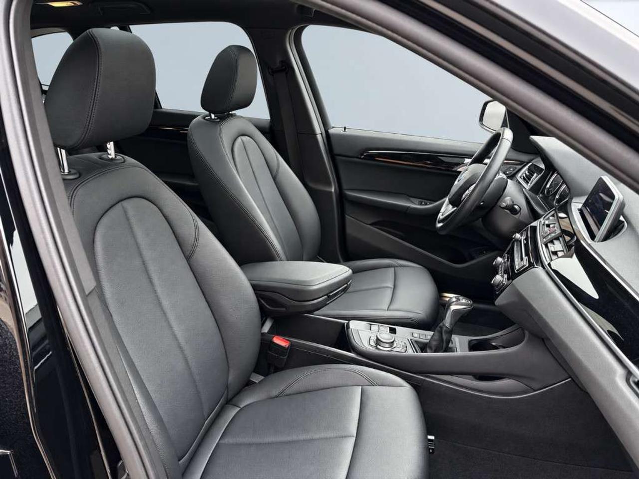 2019 BMW X1 xDrive28i 4dr All-wheel Drive Sports Activity Vehicle Automatic Photo