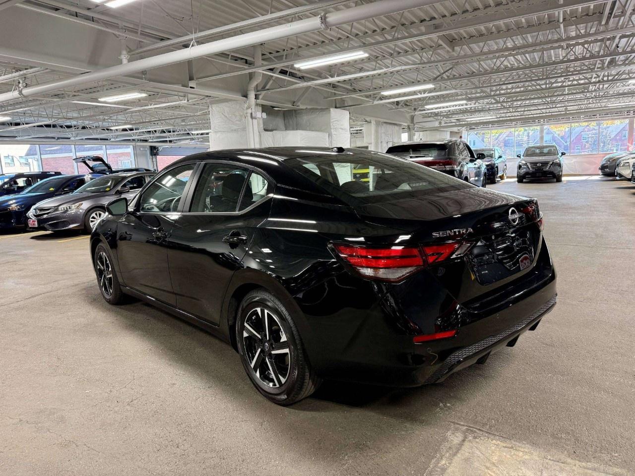 2025 Nissan Sentra SV CVT Photo