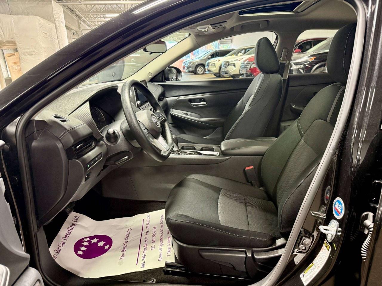 2025 Nissan Sentra SV CVT Photo