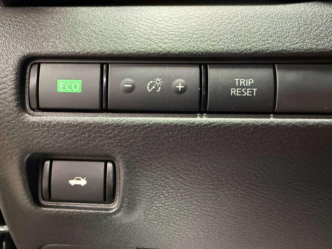 2025 Nissan Sentra SV CVT Photo