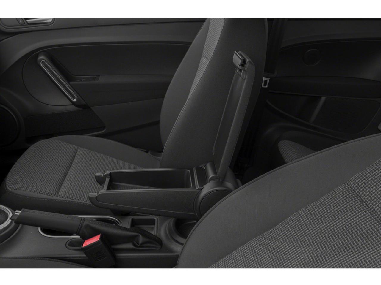 2018 Volkswagen Beetle 2.0 TSI Trendline 2dr Hatchback Photo