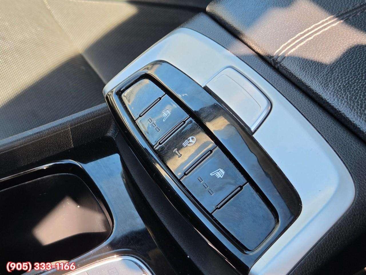 2022 Hyundai Tucson Preferred w/Trend Package Apple CarPlay & Android Auto • Power Sunroof • Leather Seating • Remote Start System • Heated F Photo