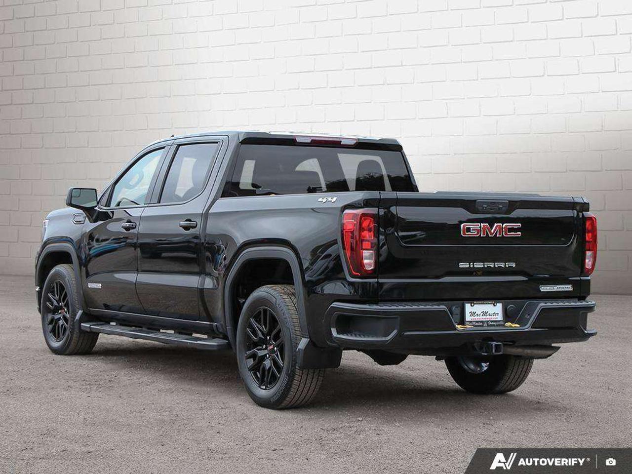 2022 GMC Sierra 1500 2.7L 4-CYL, 4X4, ALLOYS, CLOTH BENCH, 1-OWNER, MACMASTER ORIGINAL, CERTIFIED PREOWNED! Photo
