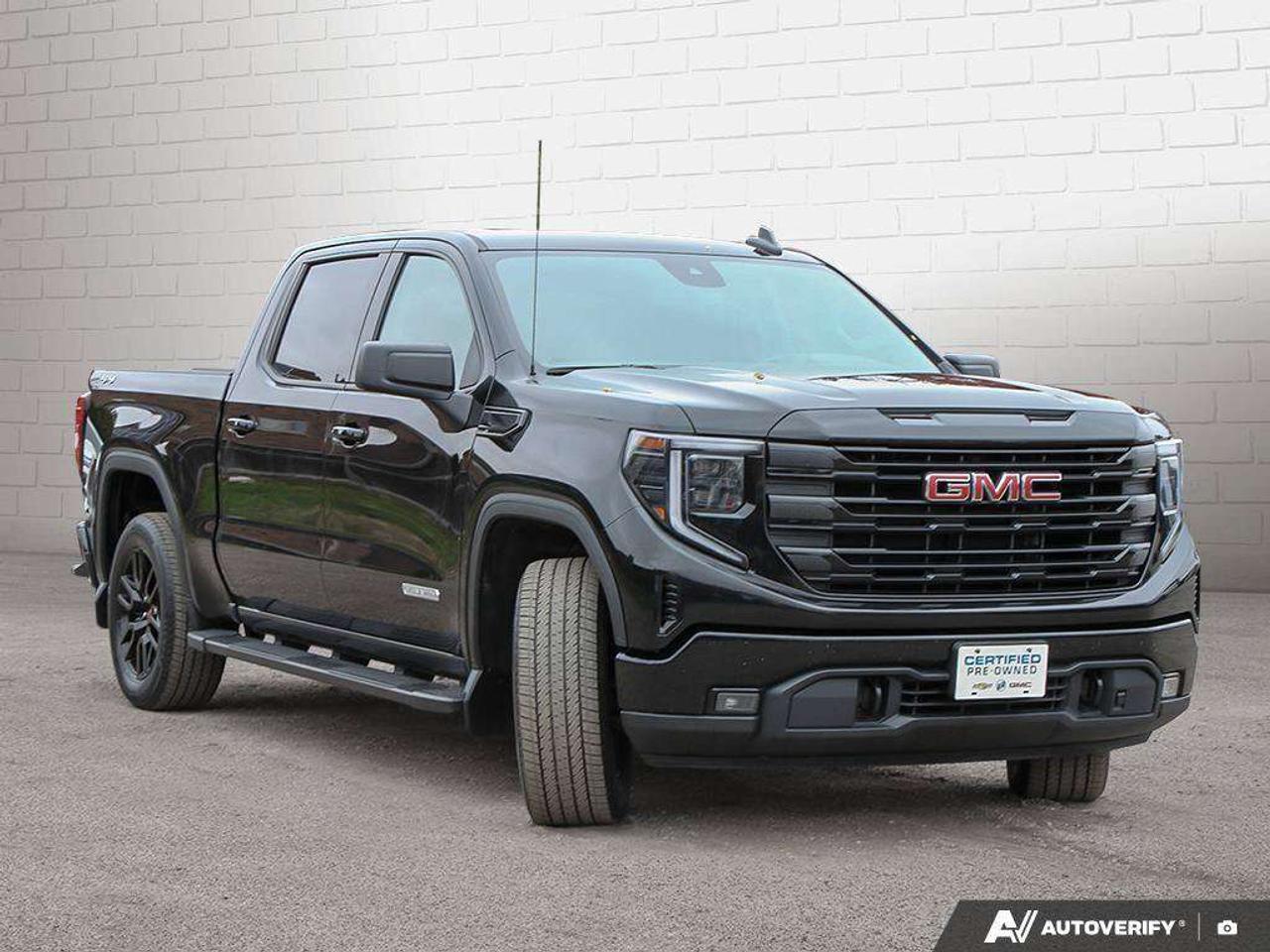 2022 GMC Sierra 1500 2.7L 4-CYL, 4X4, ALLOYS, CLOTH BENCH, 1-OWNER, MACMASTER ORIGINAL, CERTIFIED PREOWNED! Photo