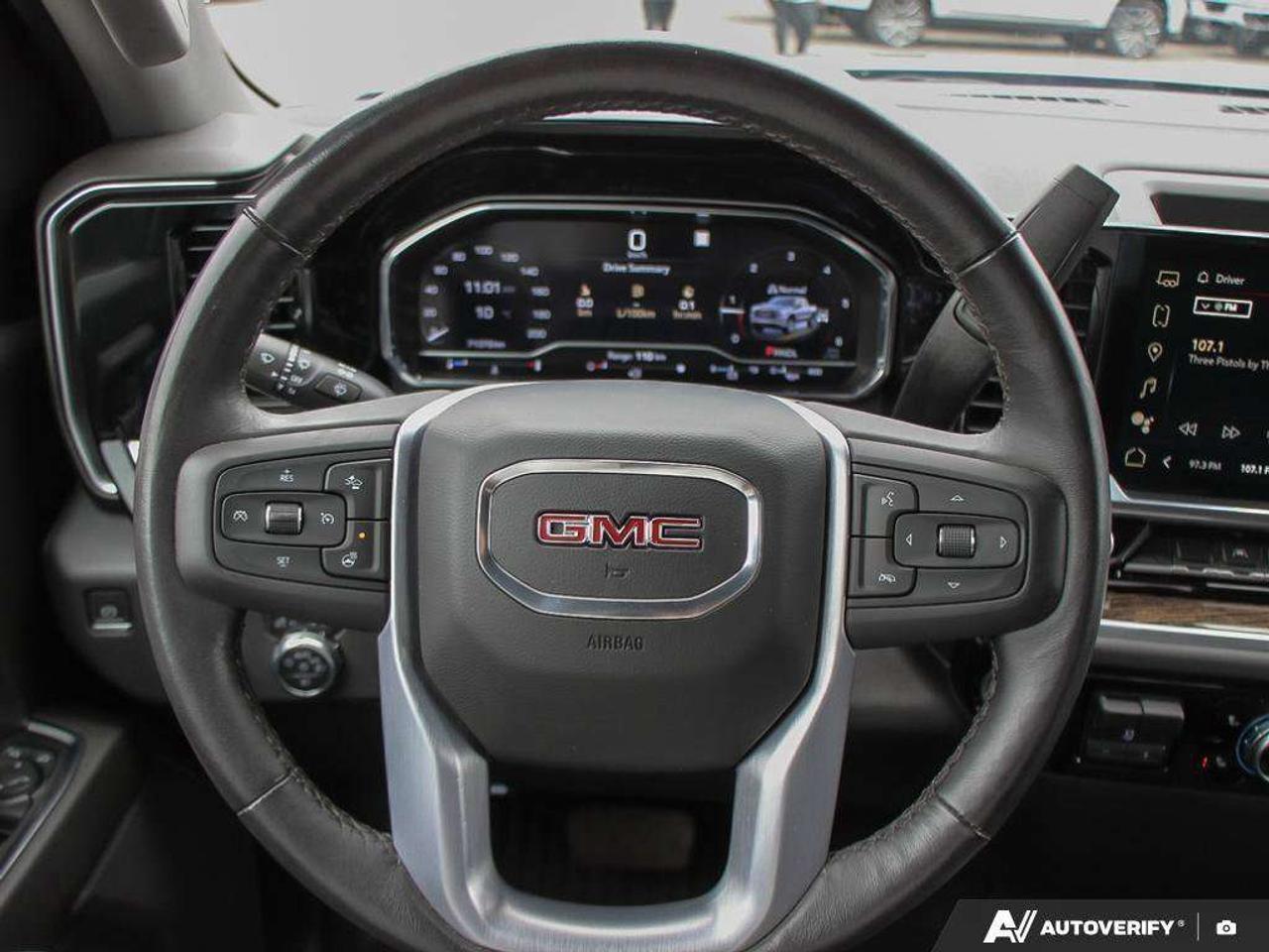2022 GMC Sierra 1500 2.7L 4-CYL, 4X4, ALLOYS, CLOTH BENCH, 1-OWNER, MACMASTER ORIGINAL, CERTIFIED PREOWNED! Photo