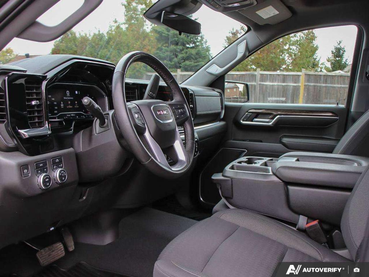 2022 GMC Sierra 1500 2.7L 4-CYL, 4X4, ALLOYS, CLOTH BENCH, 1-OWNER, MACMASTER ORIGINAL, CERTIFIED PREOWNED! Photo
