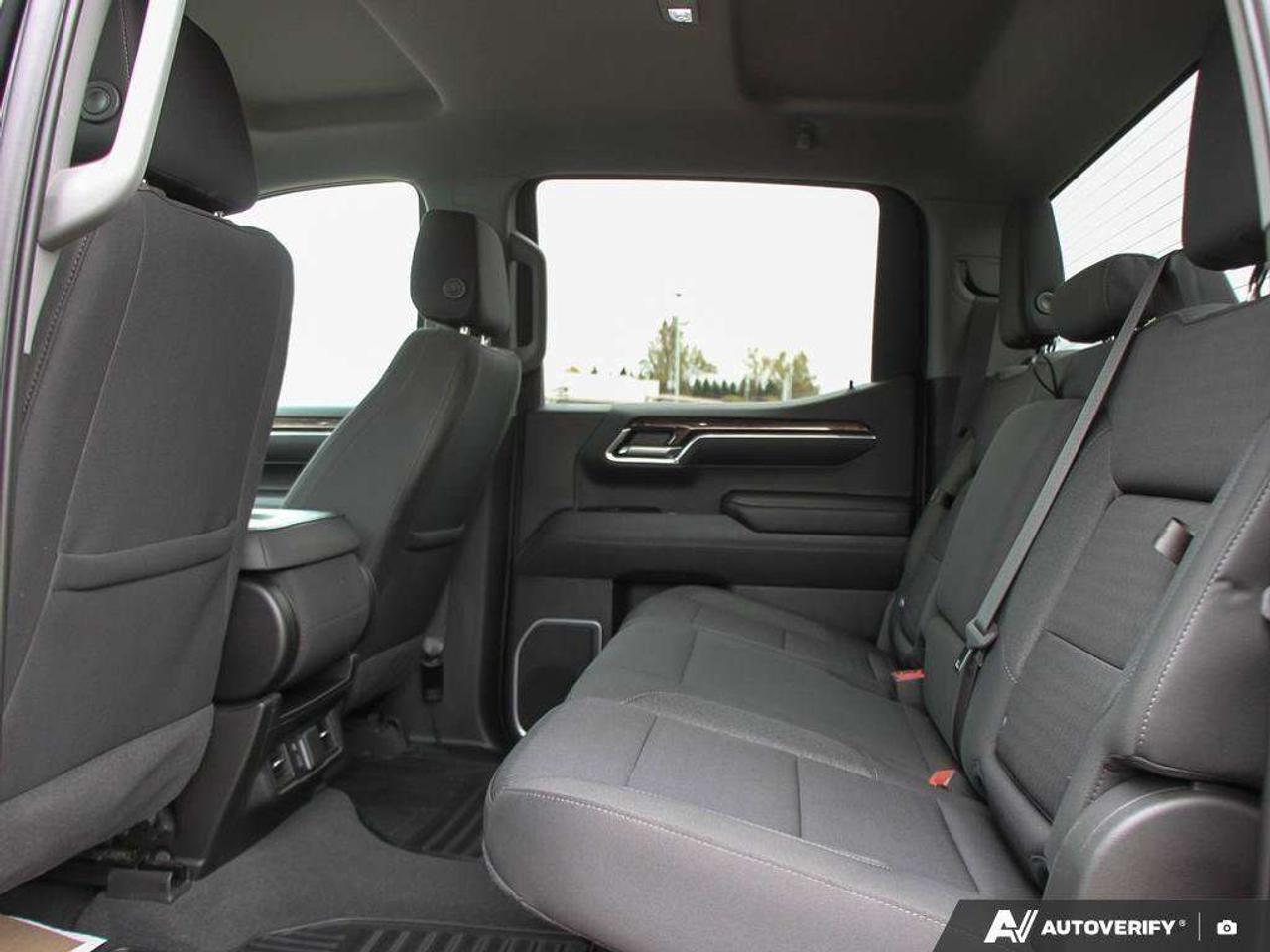 2022 GMC Sierra 1500 2.7L 4-CYL, 4X4, ALLOYS, CLOTH BENCH, 1-OWNER, MACMASTER ORIGINAL, CERTIFIED PREOWNED! Photo