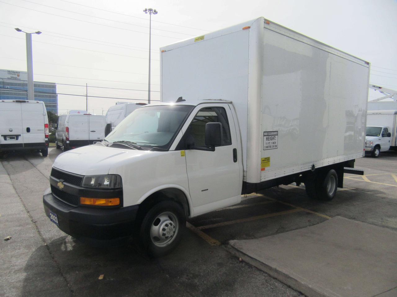 2023 Chevrolet 3500 EXPRESS 91 INCH HIGH BOX CUBE VAN Photo