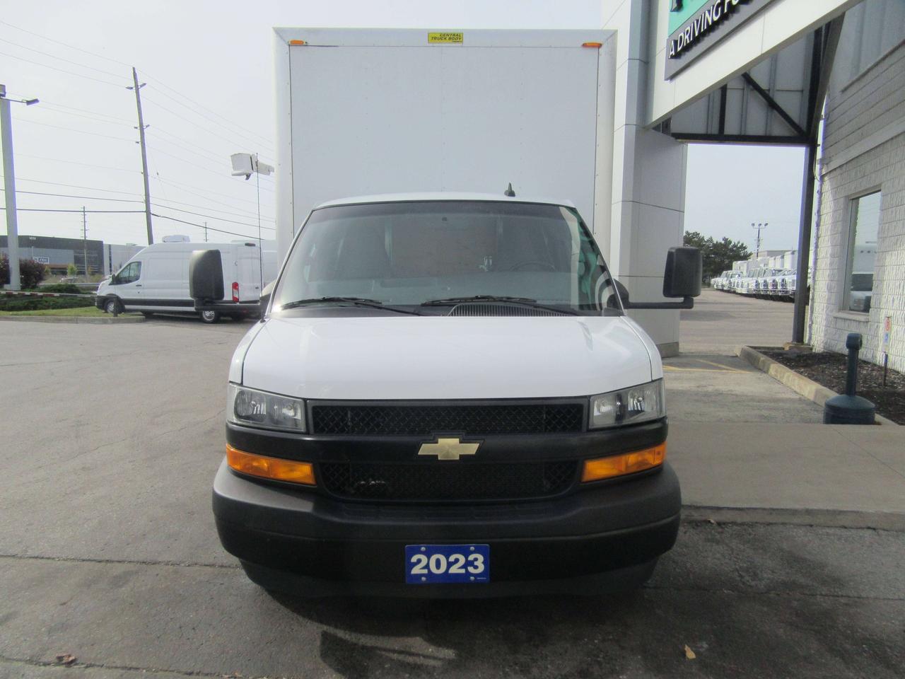 2023 Chevrolet 3500 EXPRESS 91 INCH HIGH BOX CUBE VAN Photo