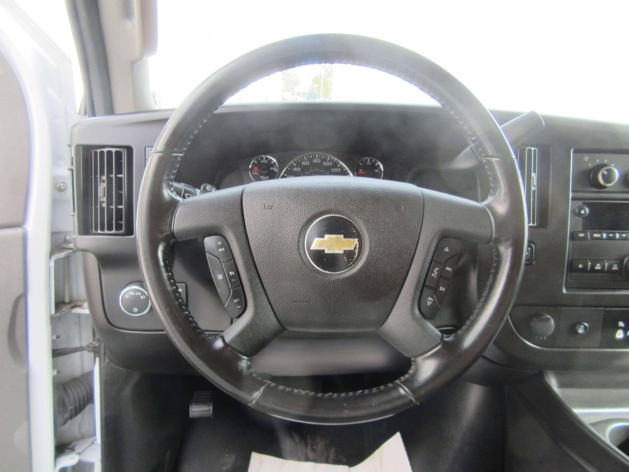 2023 Chevrolet 3500 EXPRESS 91 INCH HIGH BOX CUBE VAN Photo