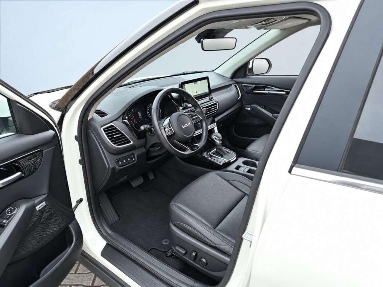 2023 Kia Seltos SX TURBO AWD / LEATHER / NAVI / SUNROOF / BLIND SPOT / LANE ASSIST Photo